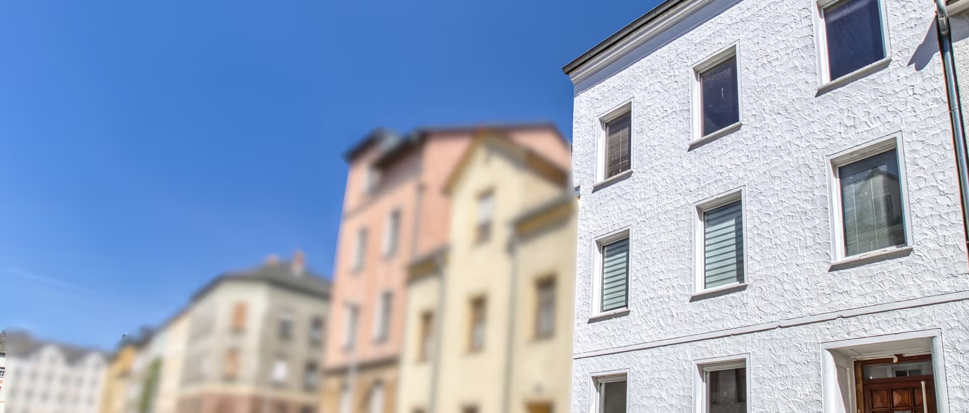 Straßenansicht des Wohnhauses in Gera - professionelle Immobilienfotografie in Gera