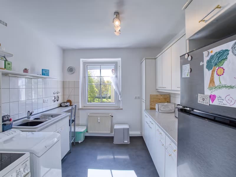 Küche im Apartment in Ronneburg - professionelle Immobilienfotografie in Ronneburg