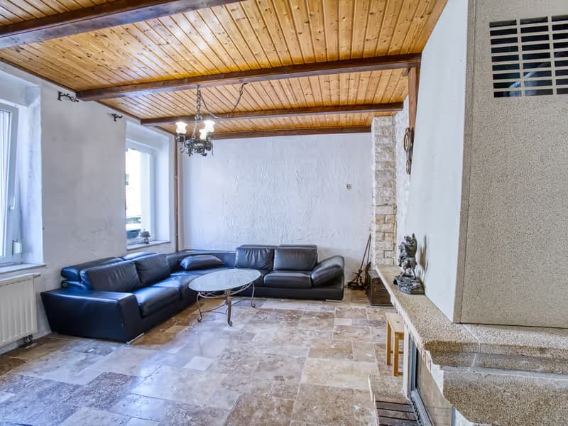 Panorama-Wohnzimmer im Wohnhaus in Gera - professionelle Immobilienfotografie in Gera