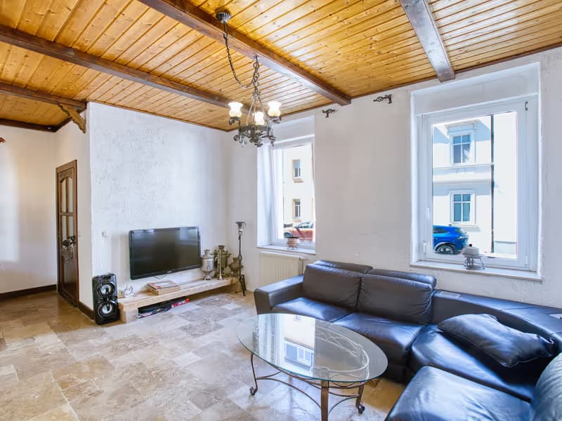 Wohnbereich mit TV-Zone im Wohnhaus in Gera - professionelle Immobilienfotografie in Gera