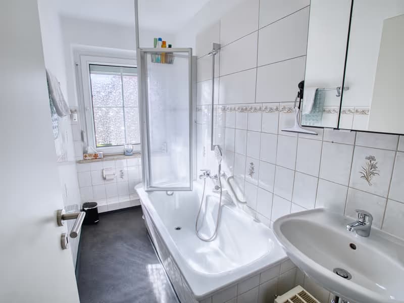 Badezimmer im Apartment in Ronneburg - professionelle Immobilienfotografie in Ronneburg