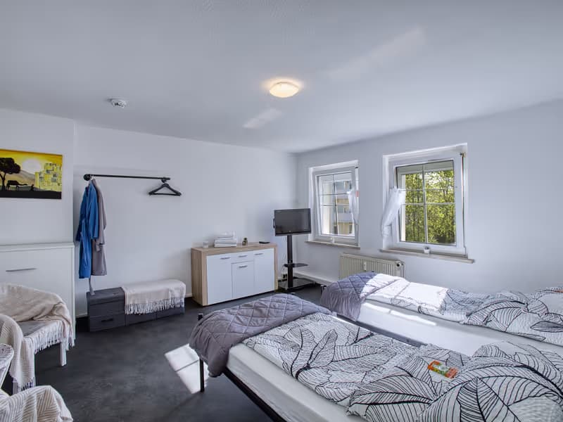 Mehrbettzimmer im Apartment in Ronneburg - professionelle Immobilienfotografie in Ronneburg