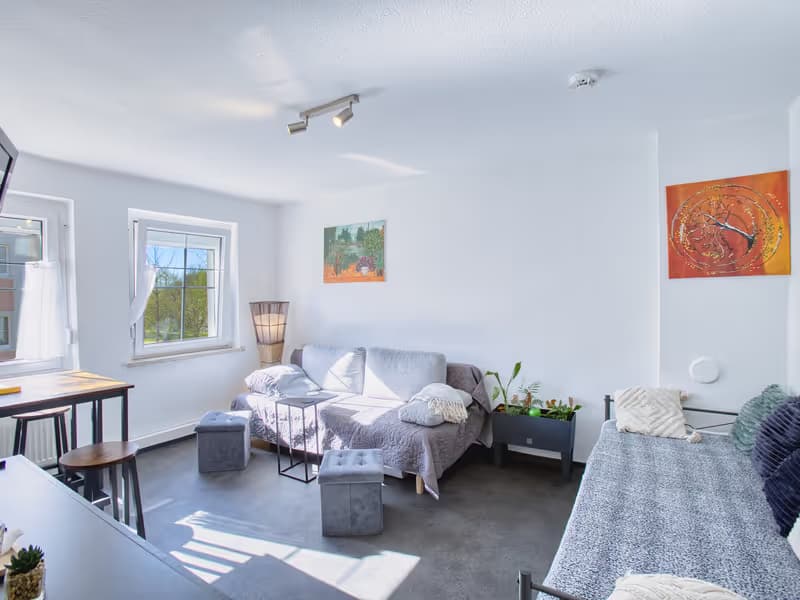 Zweite Perspektive des Wohn- und Schlafbereichs in Ronneburg - professionelle Immobilienfotografie in Ronneburg